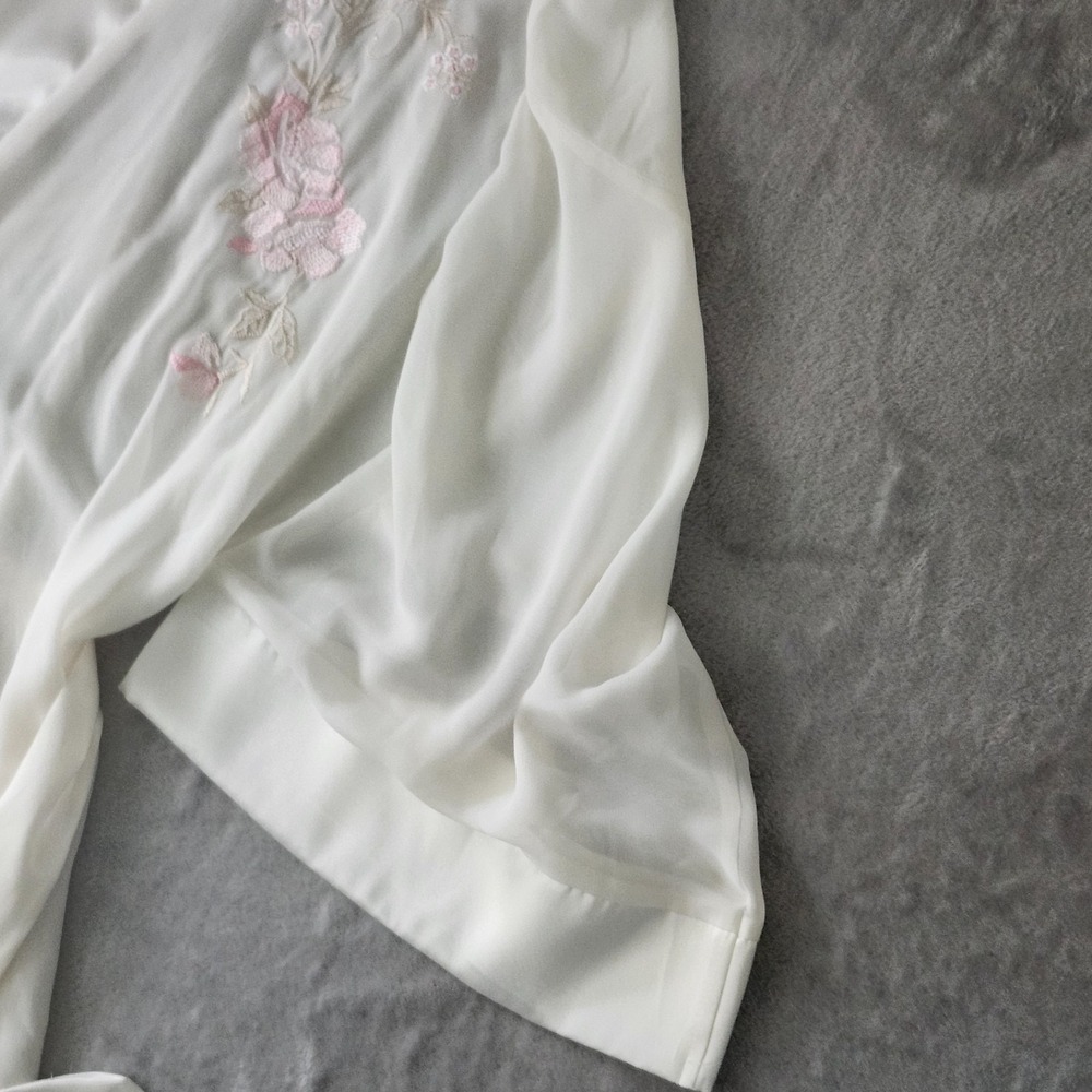 Expressions California Dynasty Embroidered Robe Satin Detail Floral Size Small - Picture 8 of 16